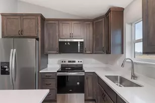 938 Prestwick Dr, Belle Plaine, MN 56011 - Photo 13