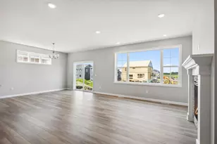 8204 Haywood Dr, Lino Lakes, MN 55014 - Photo 13