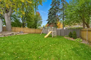 8546 Greenway Ave S, Cottage Grove, MN 55016 - Photo 9