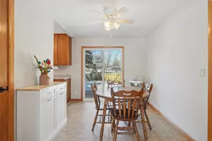 8546 Greenway Ave S, Cottage Grove, MN 55016 - Photo 7