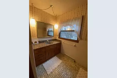 305 4th Street SW, Pine Island, MN 55963 - Photo 9