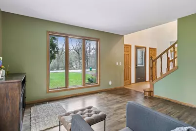 230 Plainview Drive, River Falls, WI 54022 - Photo 7