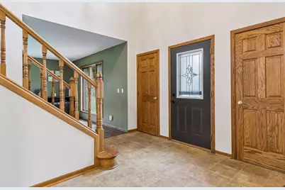 230 Plainview Drive, River Falls, WI 54022 - Photo 7