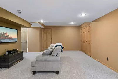 230 Plainview Drive, River Falls, WI 54022 - Photo 27