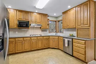 230 Plainview Dr, River Falls, WI 54022 - Photo 15