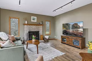 230 Plainview Dr, River Falls, WI 54022 - Photo 11