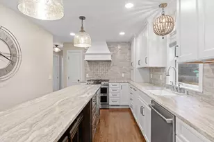 1108 Quebec Ave N, Golden Valley, MN 55427 - Photo 5