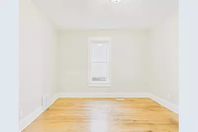 1933 Hillside Avenue N, Minneapolis, MN 55411 - Photo 7