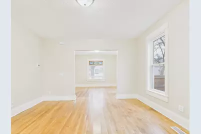 1933 Hillside Avenue N, Minneapolis, MN 55411 - Photo 3