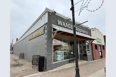 208 Main Ave North, Roseau, MN 56751 - Photo 1