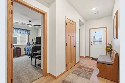 511 Southfork Circle SE, Hutchinson, MN 55350 - Photo 3