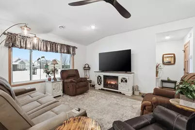 511 Southfork Circle SE, Hutchinson, MN 55350 - Photo 15