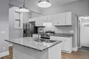 893 Hudson Rd, Saint Paul, MN 55106 - Photo 7