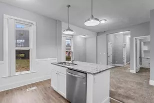 893 Hudson Rd, Saint Paul, MN 55106 - Photo 11