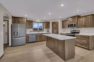 1701 Knottingham Dr, Sartell, MN 56377 - Photo 5