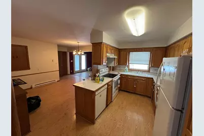215 Madison Avenue SW, Wadena, MN 56482 - Photo 3