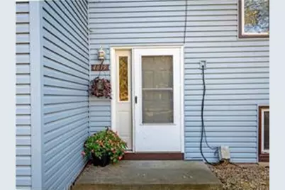 4819 Grenwich Way N, Oakdale, MN 55128 - Photo 3