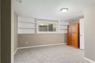 4819 Grenwich Way N, Oakdale, MN 55128 - Photo 9