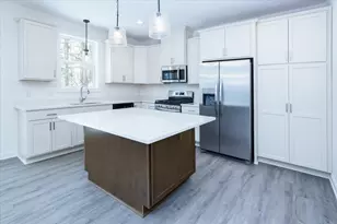 7805 Ava Trl, Inver Grove Heights, MN 55077 - Photo 5