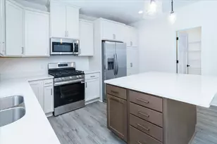 7805 Ava Trl, Inver Grove Heights, MN 55077 - Photo 11