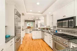 2328 E 3rd St, Duluth, MN 55812 - Photo 35