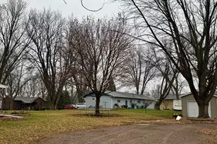 111 Cherry Ave, Bird Island, MN 55310 - Photo 7