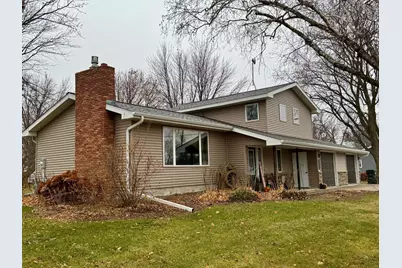 111 Cherry Avenue, Bird Island, MN 55310 - Photo 3