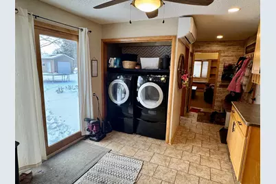 111 Cherry Avenue, Bird Island, MN 55310 - Photo 9
