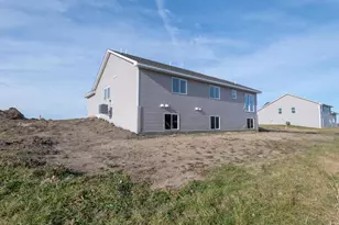 929 Prestwick Dr, Belle Plaine, MN 56011 - Photo 35