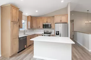 929 Prestwick Dr, Belle Plaine, MN 56011 - Photo 15