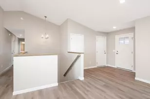 929 Prestwick Dr, Belle Plaine, MN 56011 - Photo 7