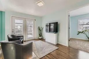 1728 Abell St, Maplewood, MN 55117 - Photo 7