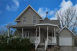 328 Balsam Ave S, New Richland, MN 56072 - Photo 1