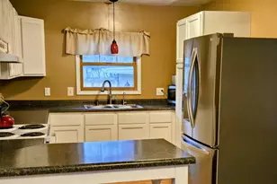 328 Balsam Ave S, New Richland, MN 56072 - Photo 9