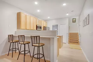 739 Maple Hills Dr, Maplewood, MN 55117 - Photo 11