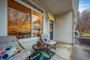 739 Maple Hills Dr, Maplewood, MN 55117 - Photo 5