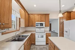 12578 Fenway Ave N, Hugo, MN 55038 - Photo 9