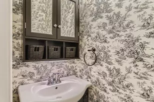 17064 Candlewood Pkwy, Eden Prairie, MN 55347 - Photo 29