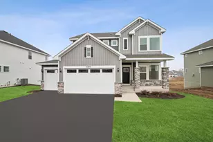 3027 Trinity Dr, Shakopee, MN 55379 - Photo 1