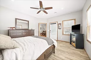 804 Mitchell Ct, Glencoe, MN 55336 - Photo 11