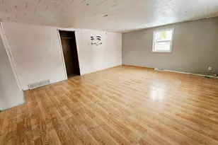 905 6th St, Clarkfield, MN 56223 - Photo 3