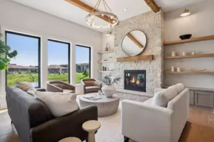 4000 Arbor Dr, Woodbury, MN 55129 - Photo 5