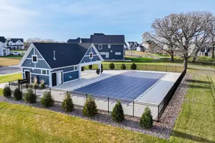 4000 Arbor Dr, Woodbury, MN 55129 - Photo 37