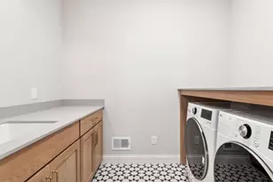 4029 Arbor Dr, Woodbury, MN 55129 - Photo 25