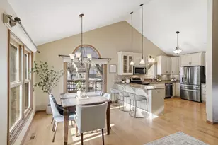 185 Cascade Ct, Chanhassen, MN 55317 - Photo 7