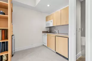 21150 Excelsior Blvd, Excelsior, MN 55331 - Photo 25