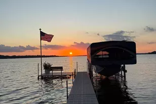 939 Park Ave, Mahtomedi, MN 55115 - Photo 3