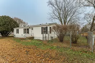 10 Park Dr NW, Eyota, MN 55934 - Photo 1