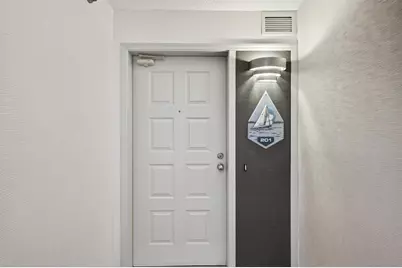 5009 Lake Avenue #201, White Bear Lake, MN 55110 - Photo 9