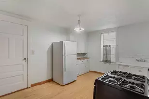 721 E 2nd St, Duluth, MN 55805 - Photo 9